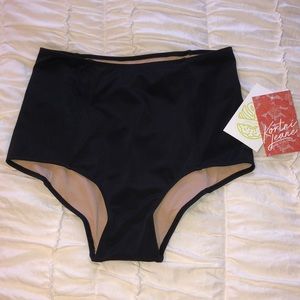 NWT Kortni Jeane High Waisted Bottoms-Black